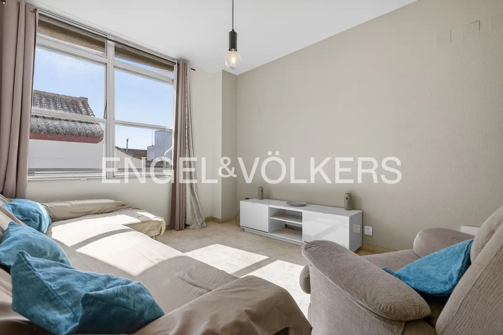 Living room of Duplexes for sale in Sevilla  with Air Conditioner and Heating