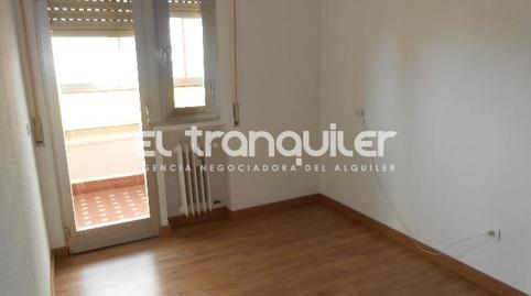 Foto 5 de Piso de alquiler en Calle Santiago de Compostela, La Paz, Madrid