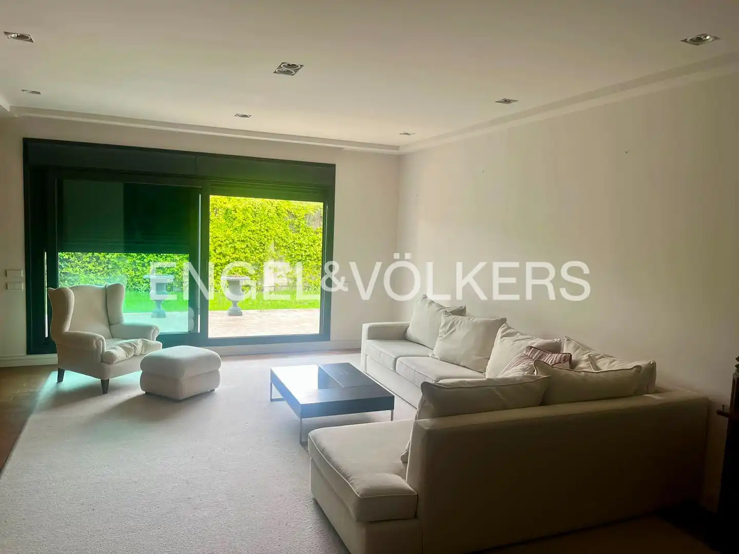 Sala de estar de Apartamento de alquiler en Madrid con Aire acondicionado, Calefacción y Jardín privado