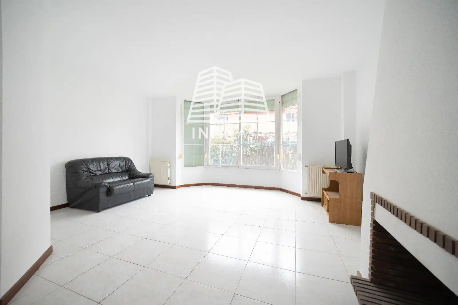 Sala de estar de Casa adosada en venta en Mejorada del Campo con Calefacción, Jardín privado y Terraza