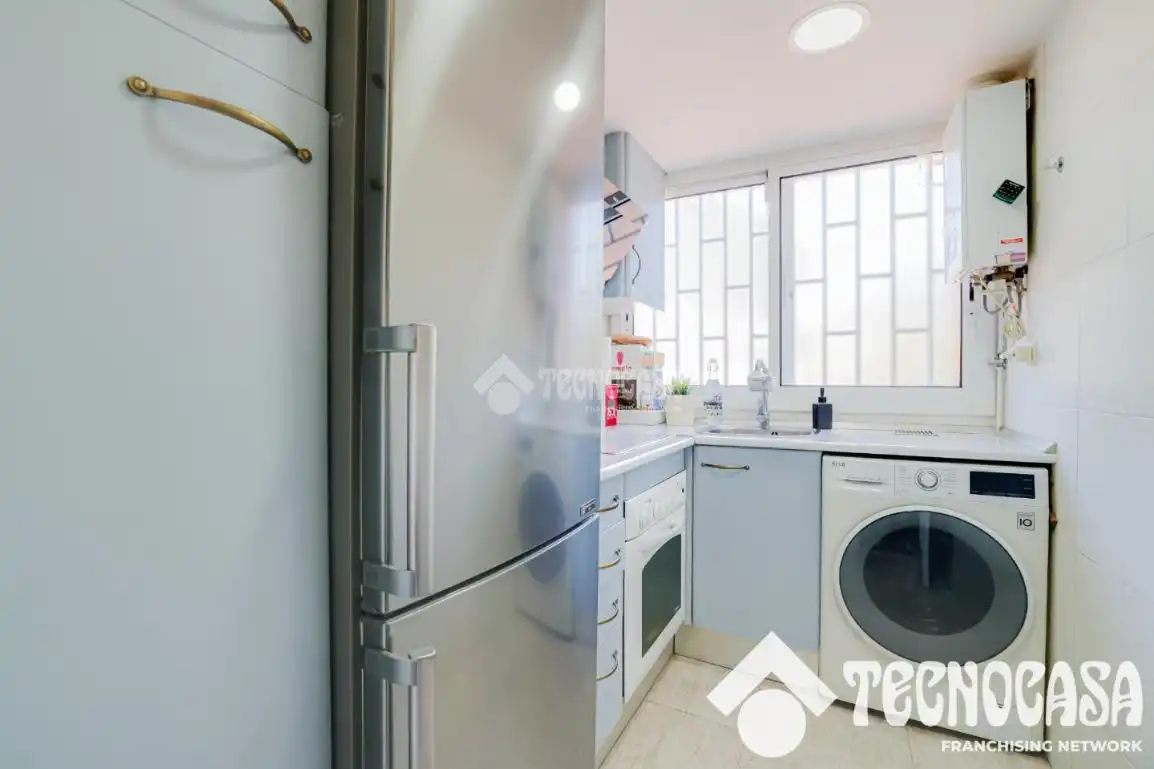Kitchen of Flat for sale in Barcelona  with Air Conditioner