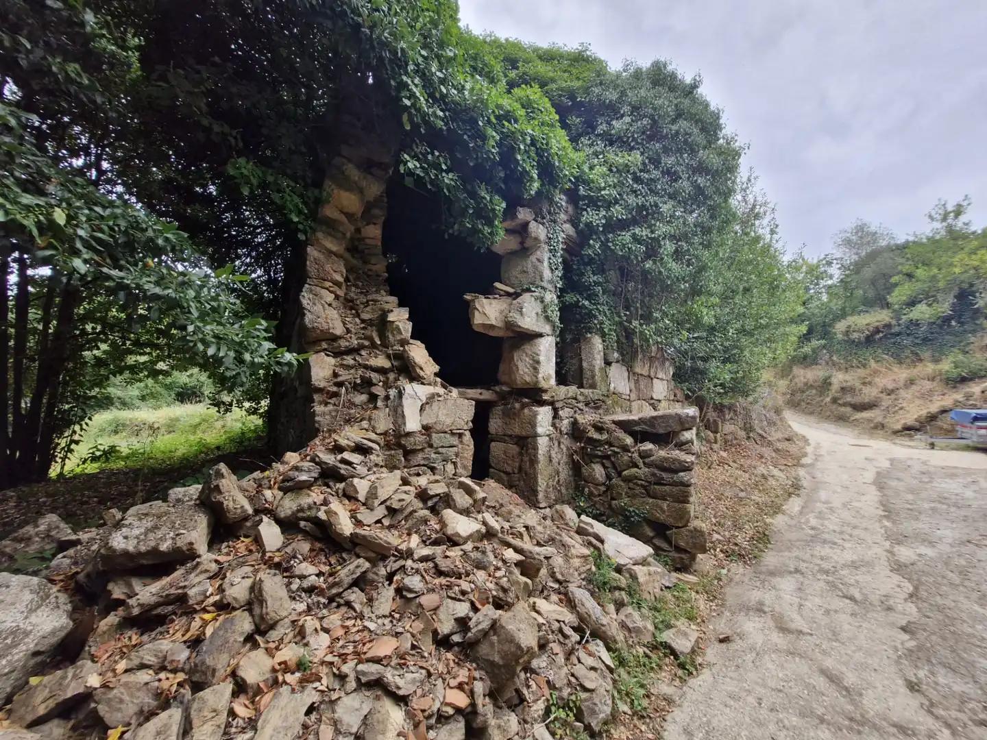 Vista exterior de Casa o xalet en venda en Gomesende amb Jardí privat, Terrassa i Balcó