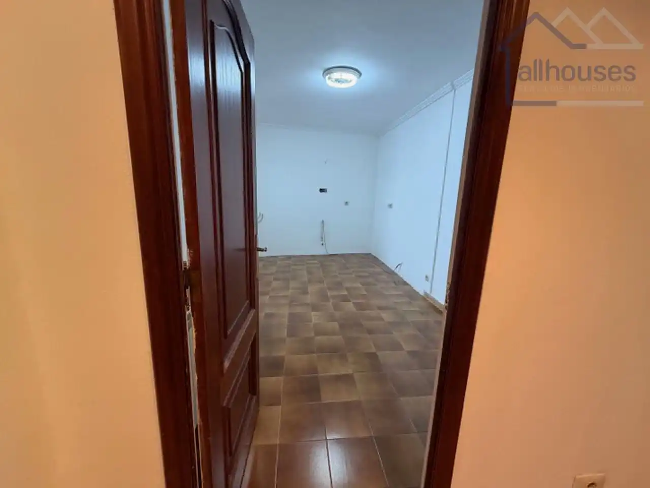 Piso en venta en Vigo  con Calefacción, Parquet y Terraza