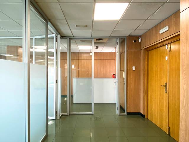 Oficina en Venta en Cardenal Bueno Monreal en Sector Sur  - La Palmera - Reina Mercedes