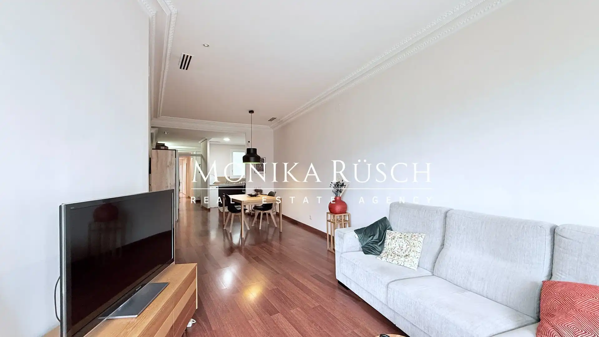 Exterior view of Flat for sale in Barcelona  with Air Conditioner and Heating