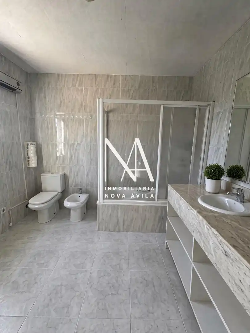 Semi-detached house with pool for sale in Ses Palmeres, imagen 59