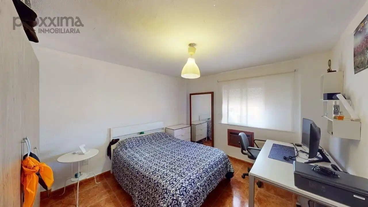 Habitación de Piso en venta en Sevilla con Aire acondicionado y Terraza