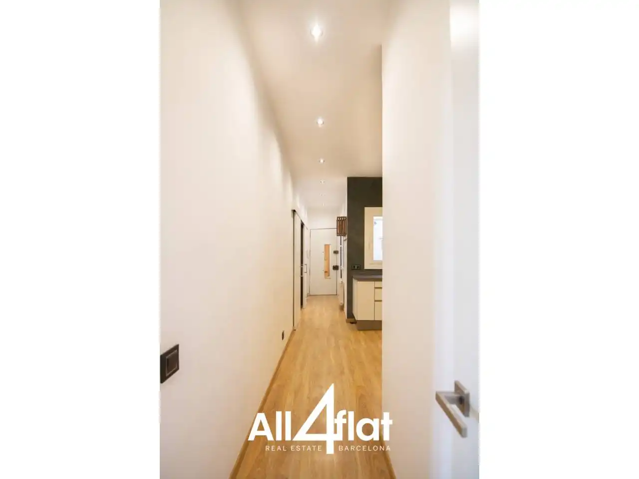 Flat with terrace for sale in Calle Agustí Vell, imagen 31