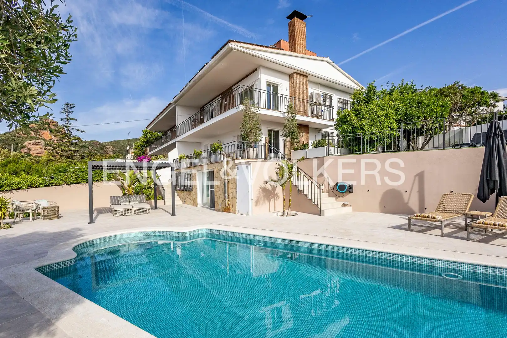 Vista exterior de Casa adosada en venta en Gavà con Aire acondicionado, Calefacción y Jardín privado