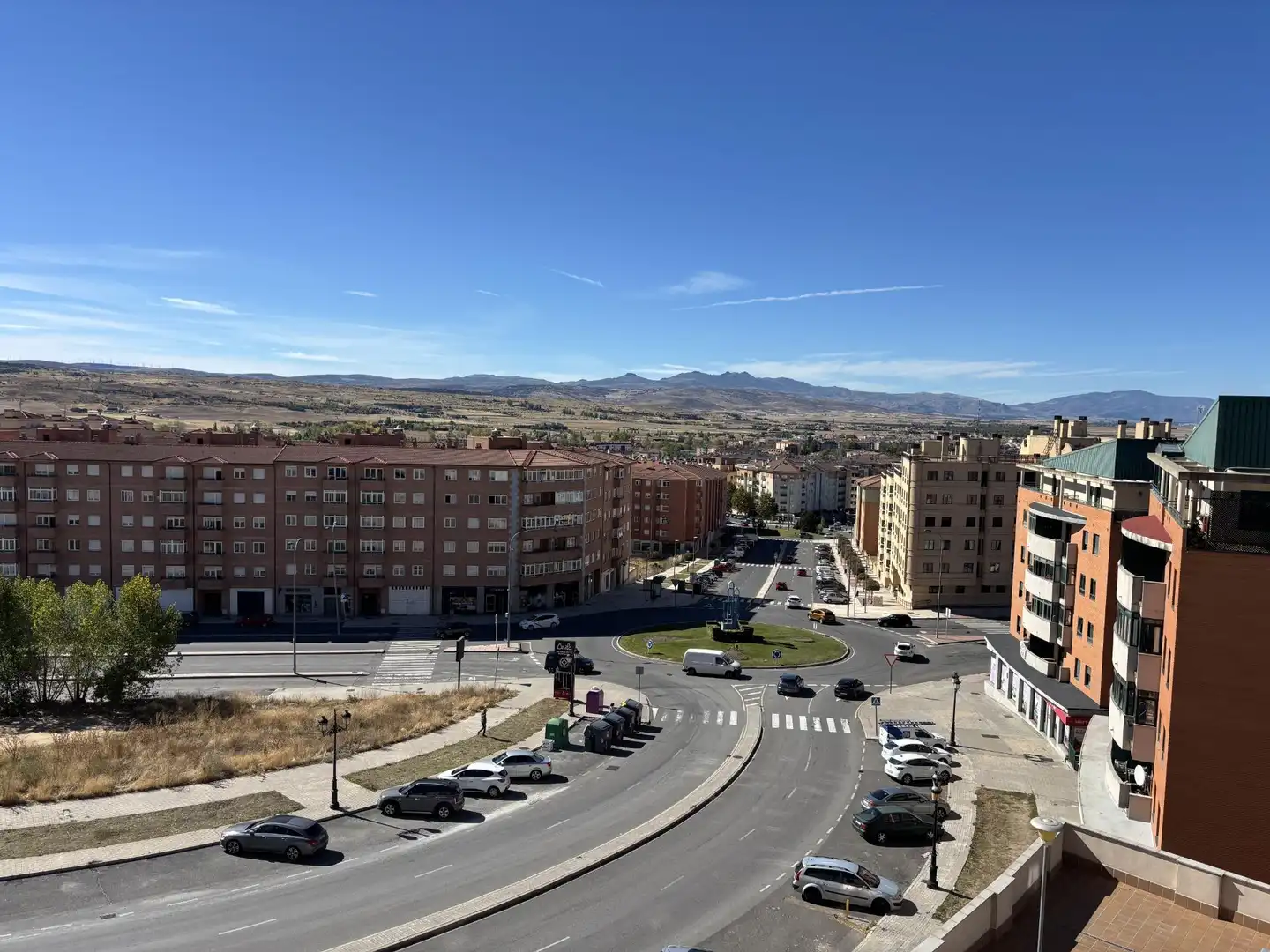 Außenansicht von Wohnung zum Verkauf in Ávila mit Heizung, Terrasse und Abstellraum