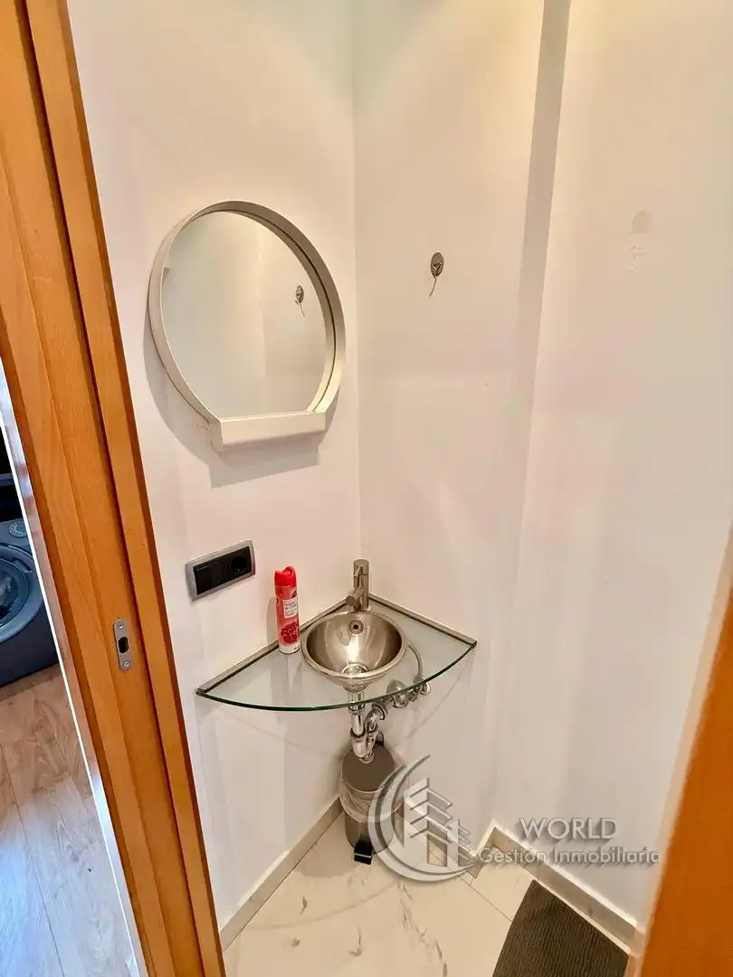 Badezimmer von Dachboden zum Verkauf in Madrid mit Klimaanlage, Heizung und Terrasse