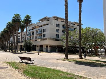Business premises for transfer in Avenida Voltaire