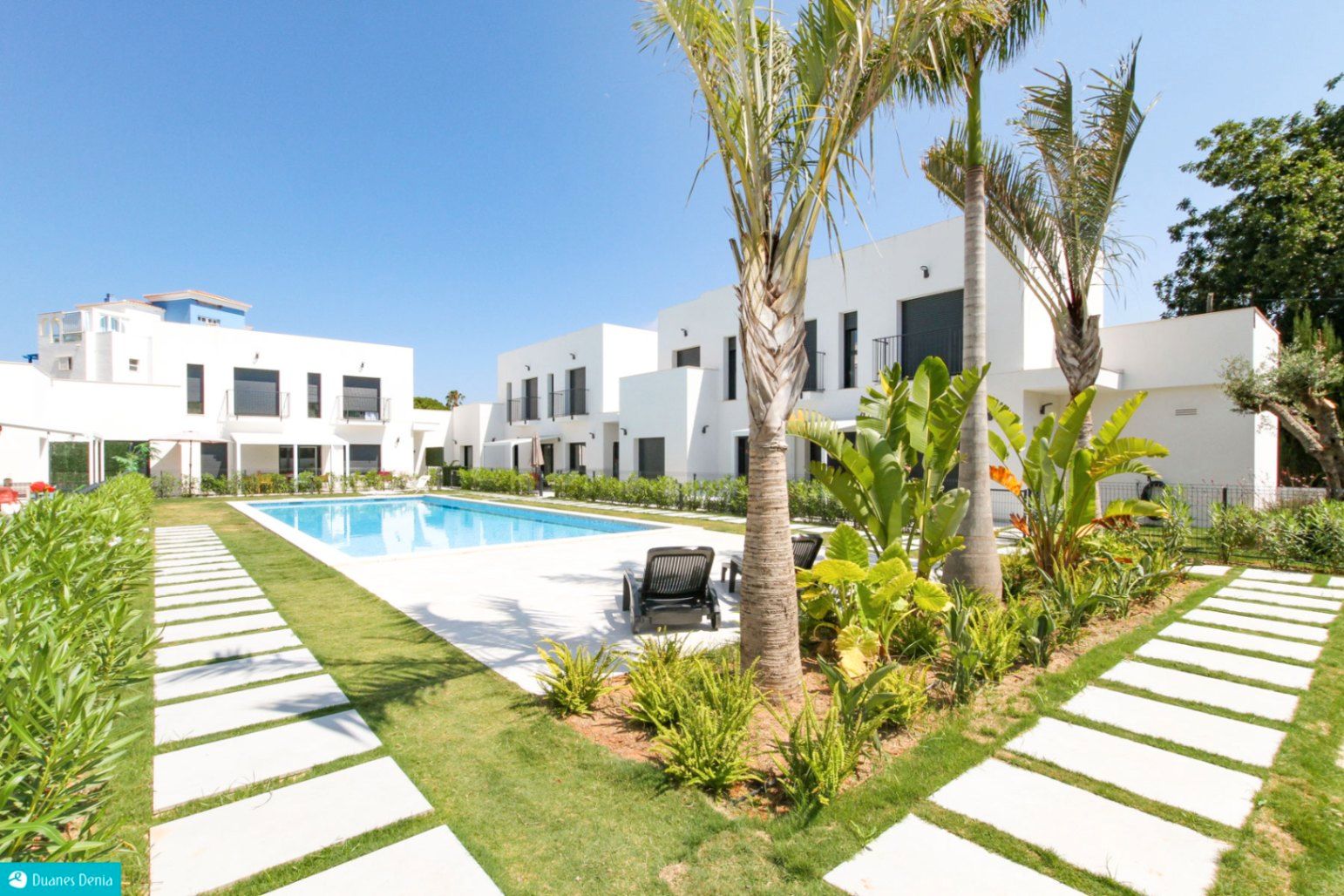 Vista exterior de Casa o xalet de lloguer en Dénia amb Aire condicionat, Calefacció i Jardí privat