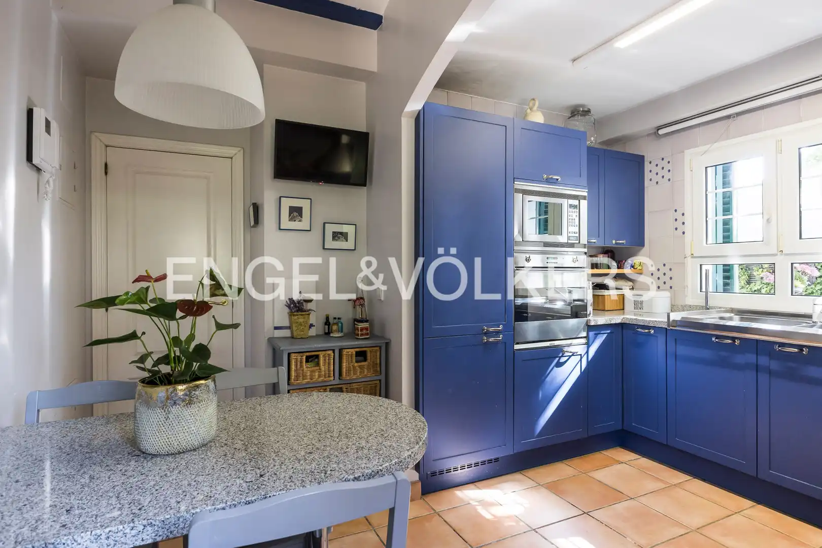 Cocina de Casa o chalet en venta en Madrid con Aire acondicionado, Calefacción y Jardín privado
