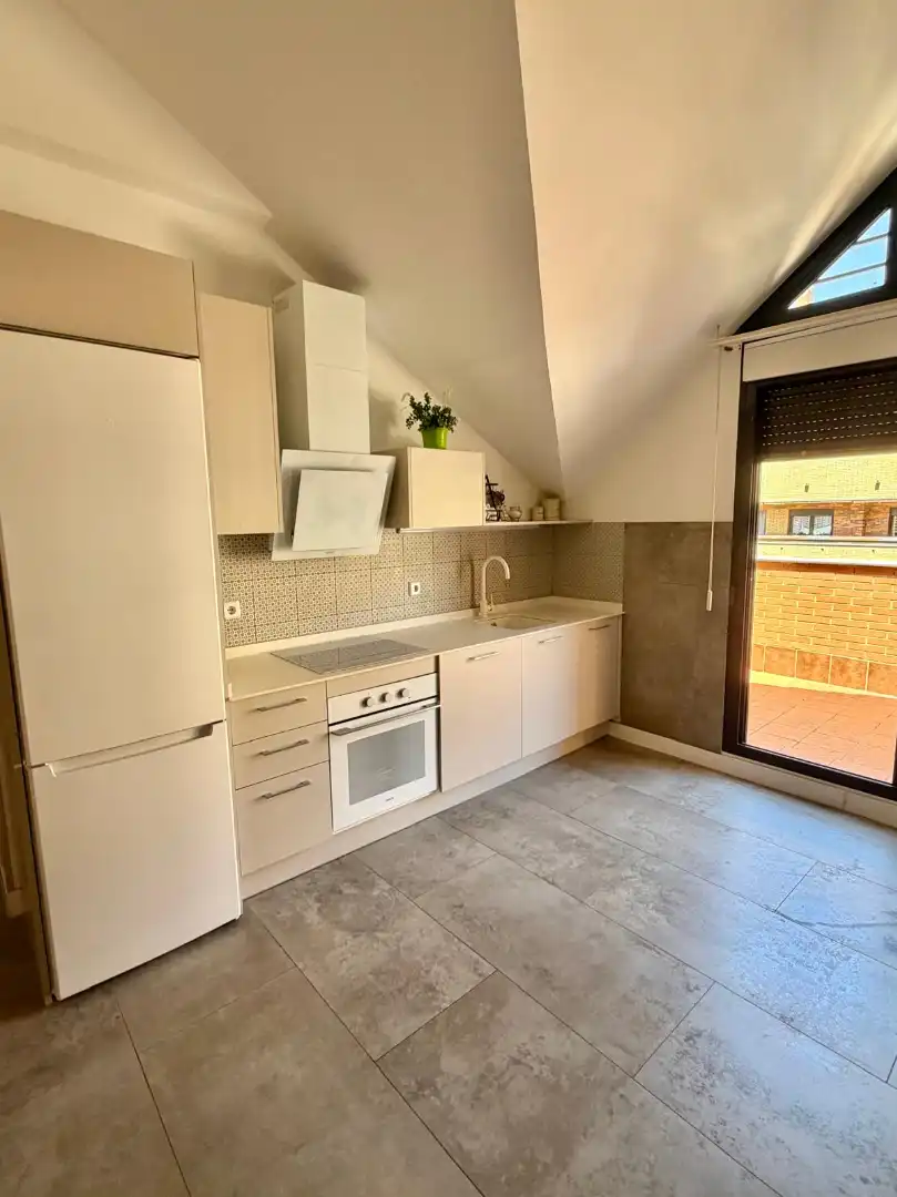 Küche von Dachboden zum Verkauf in Rivas-Vaciamadrid mit Klimaanlage, Heizung und Terrasse