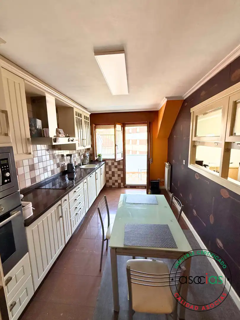 Cocina de Ático en venta en Langreo con Calefacción, Parquet y Terraza