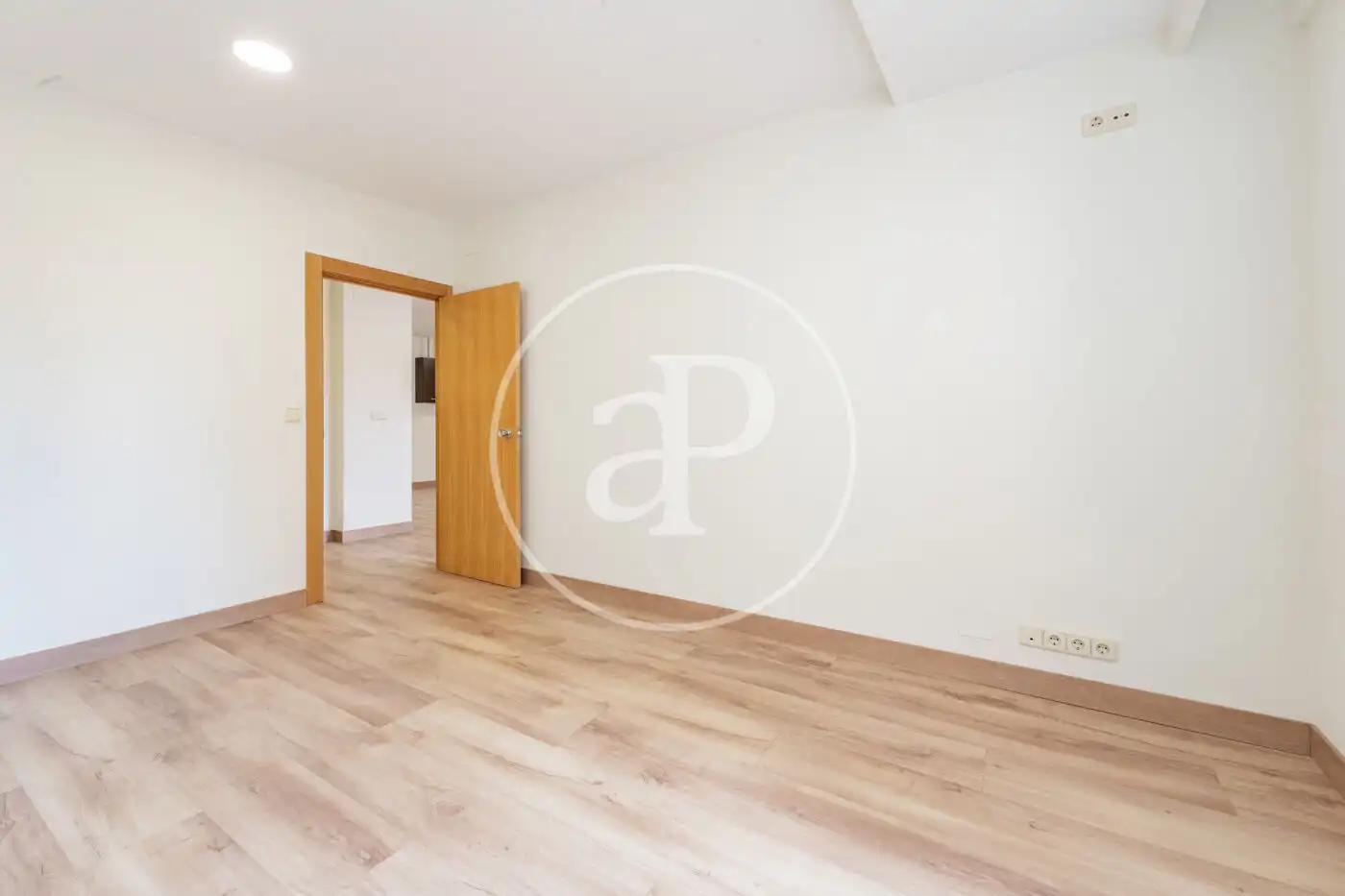 Wohnung zum Verkauf in Madrid mit Klimaanlage, Heizung und Terrasse