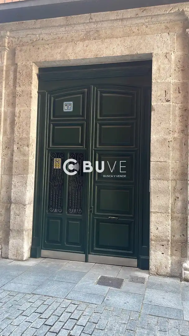 Vista exterior de Pis en venda en Valladolid amb Aire condicionat, Calefacció i Traster