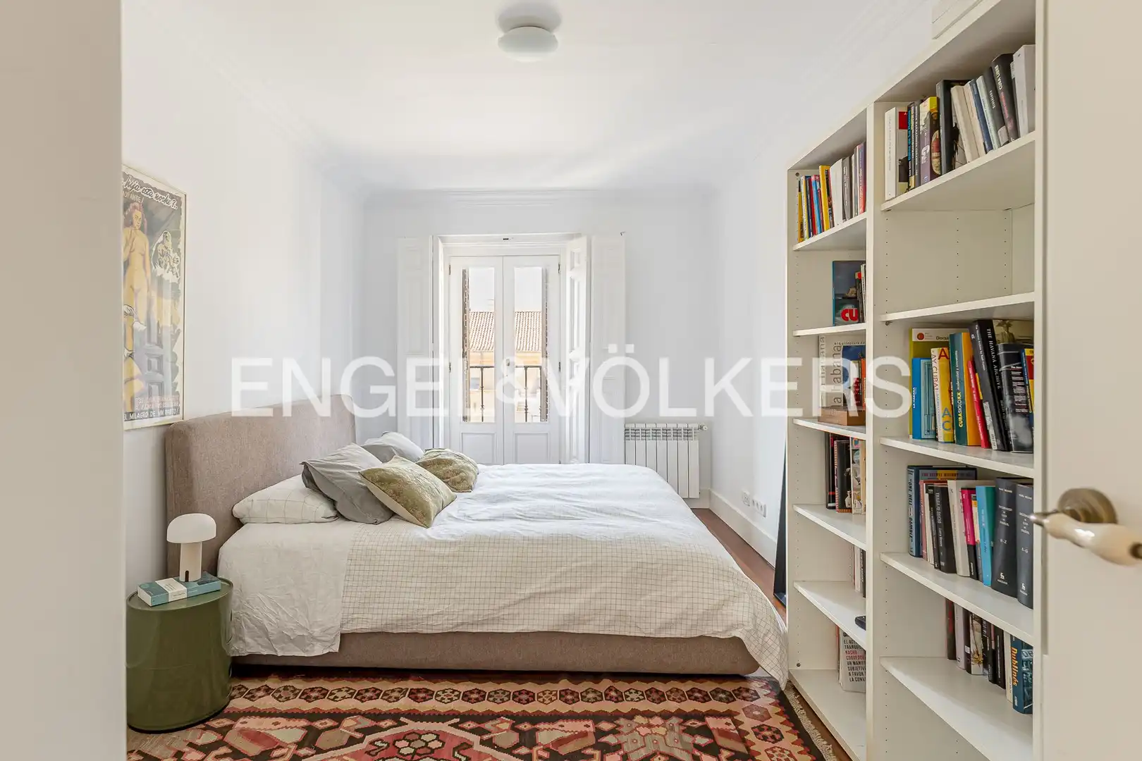 Bedroom of Flat for rent in Madrid  with Air Conditioner, Heating and Balcony
