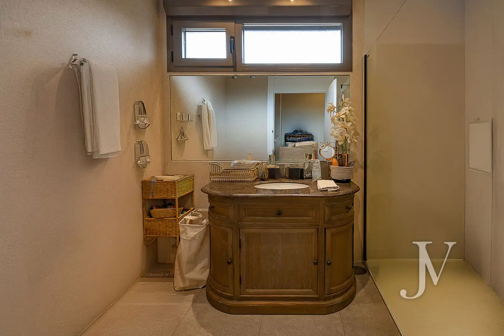 Bathroom of Houses for sale in Madrid  with Air Conditioner, Heating and Private garden