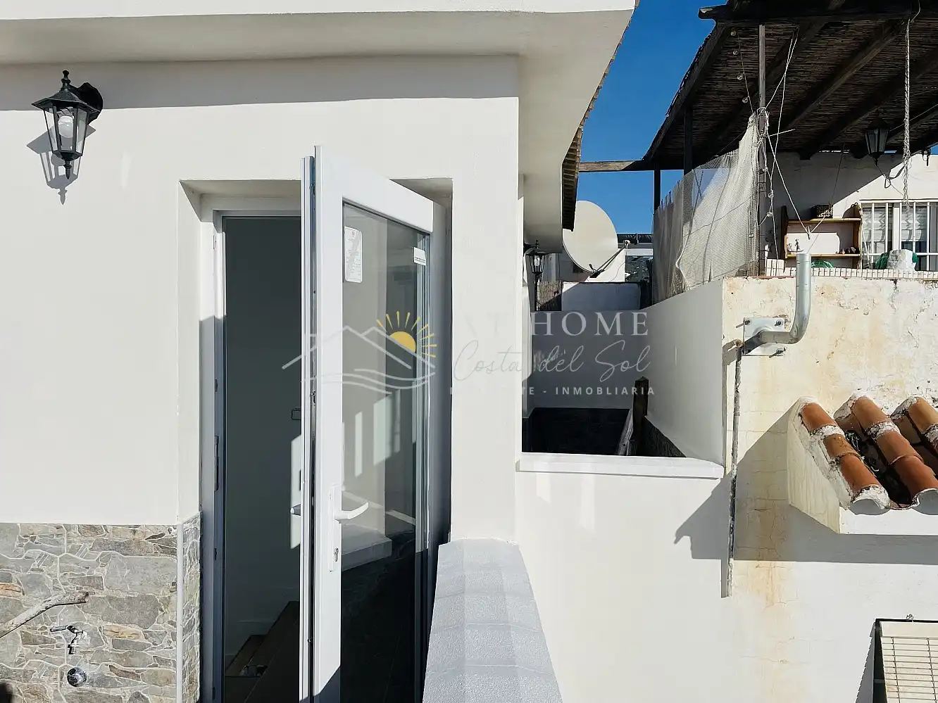Vista exterior de Casa o chalet en venta en Torrox con Terraza y Horno