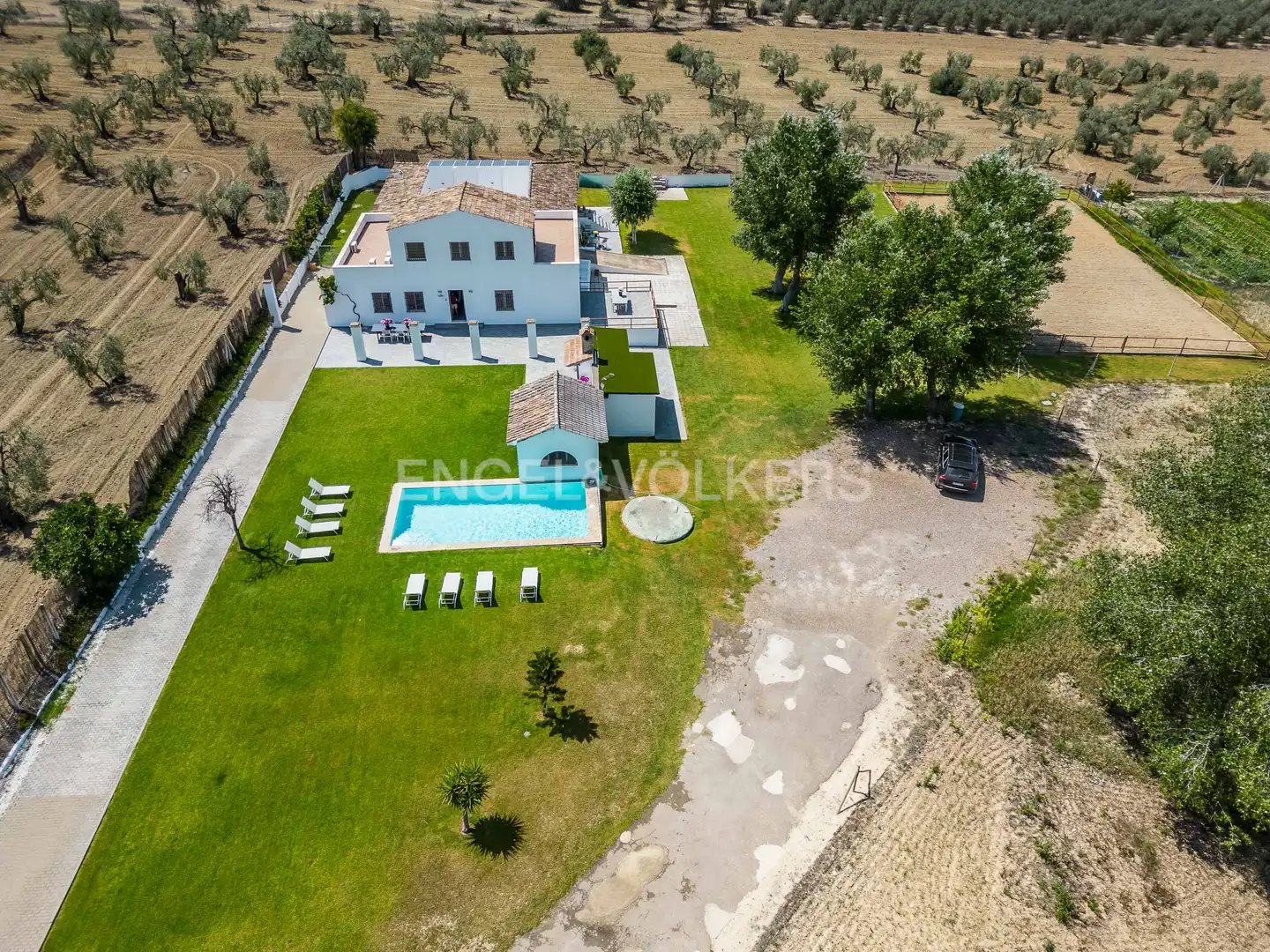 Außenansicht von Country house zum Verkauf in Espartinas mit Klimaanlage, Heizung und Privatgarten