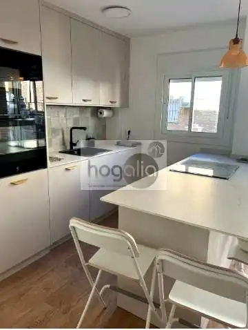 Kitchen of Flat for rent in  Sevilla Capital  with Air Conditioner, Terrace and Furnished