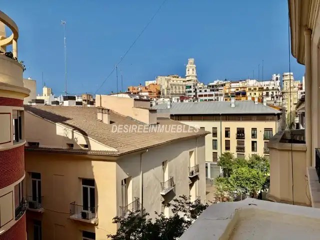 Vista exterior de Piso en venta en Valencia con Aire acondicionado, Calefacción y Balcón