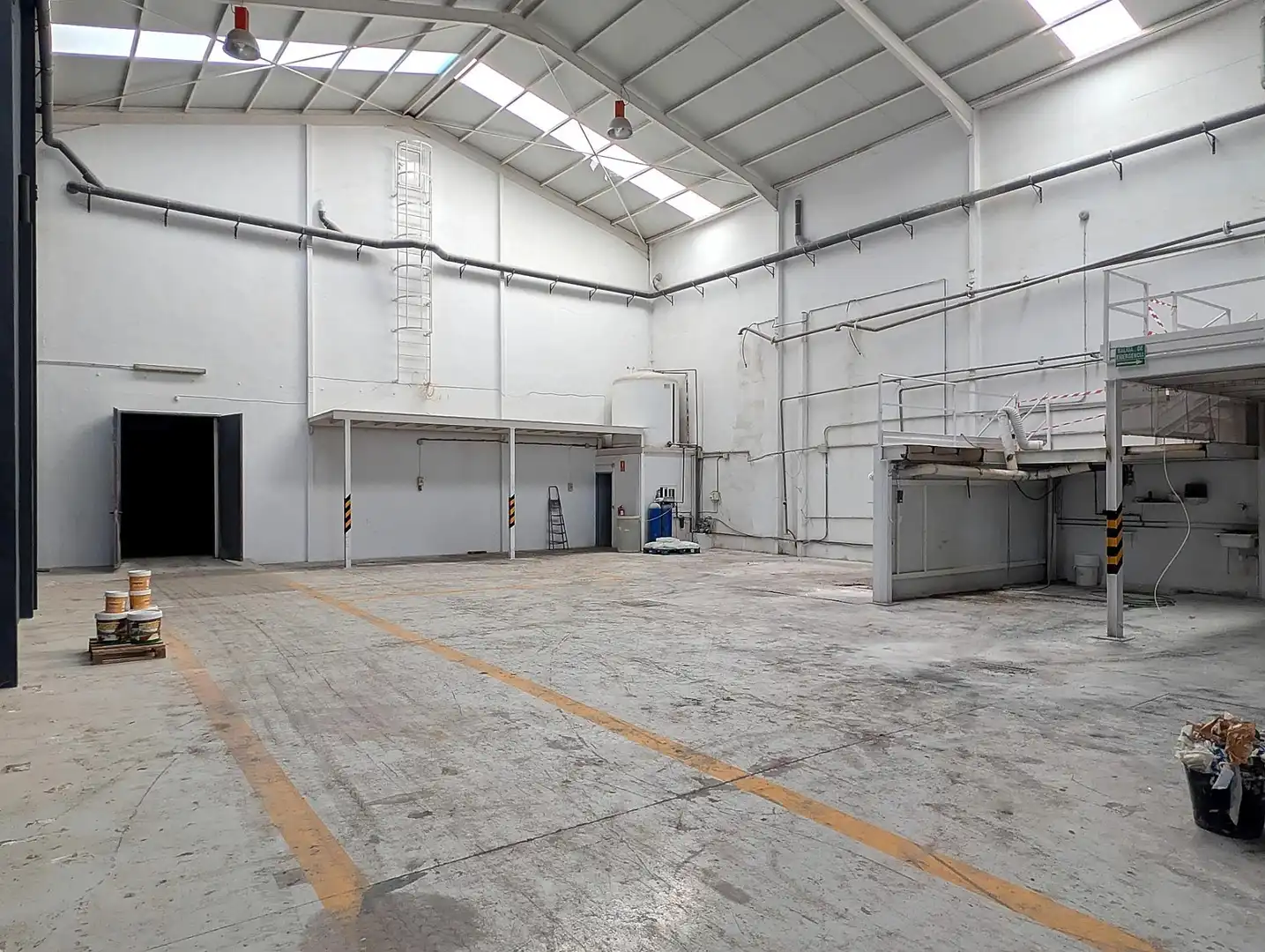 Nave industrial de alquiler en Benacazón