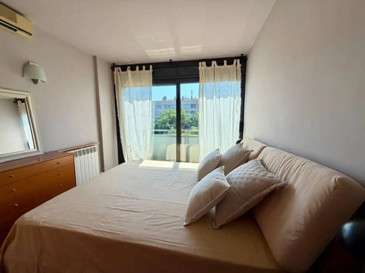 Habitación de Piso de alquiler en Sabadell con Aire acondicionado, Calefacción y Parquet