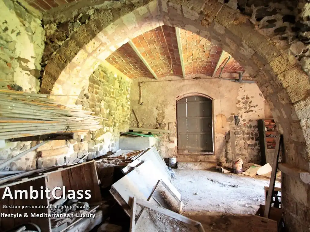 Houses for sale in Besalú  with Heating, Private garden and Terrace