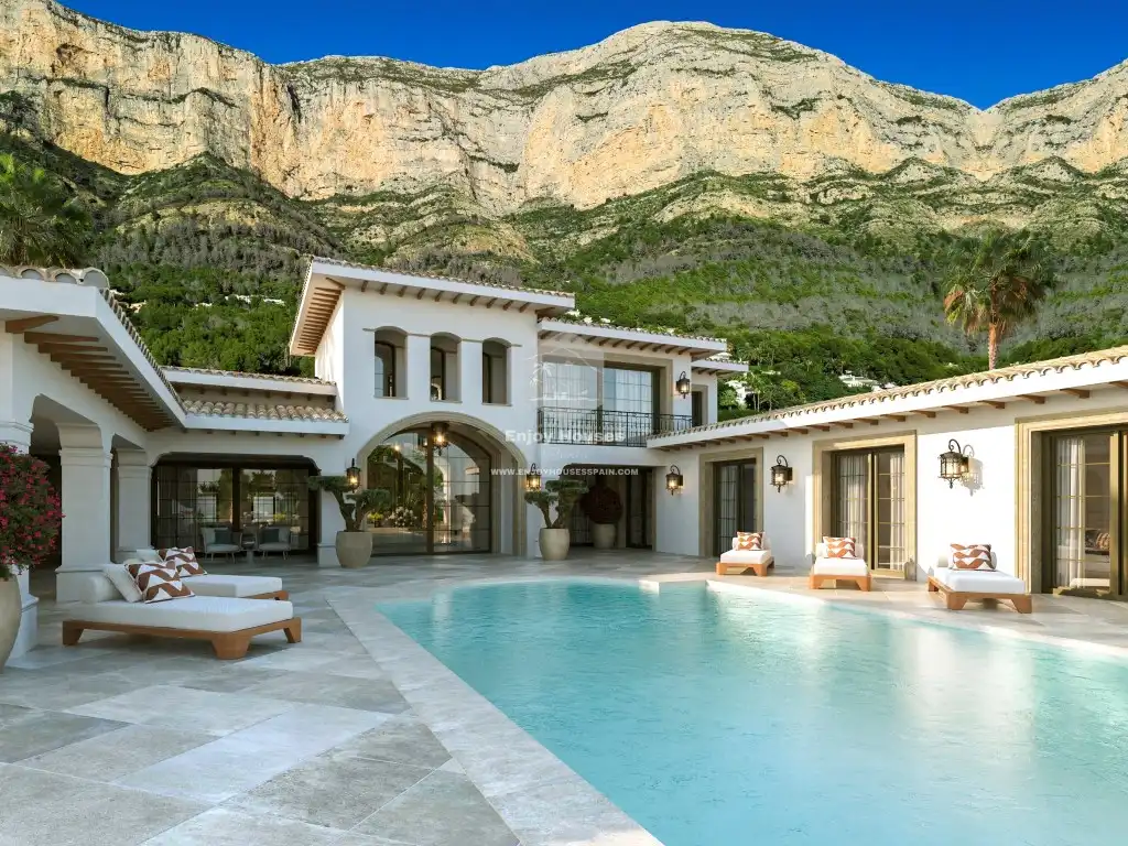 Houses for sale in Montgó - Ermita