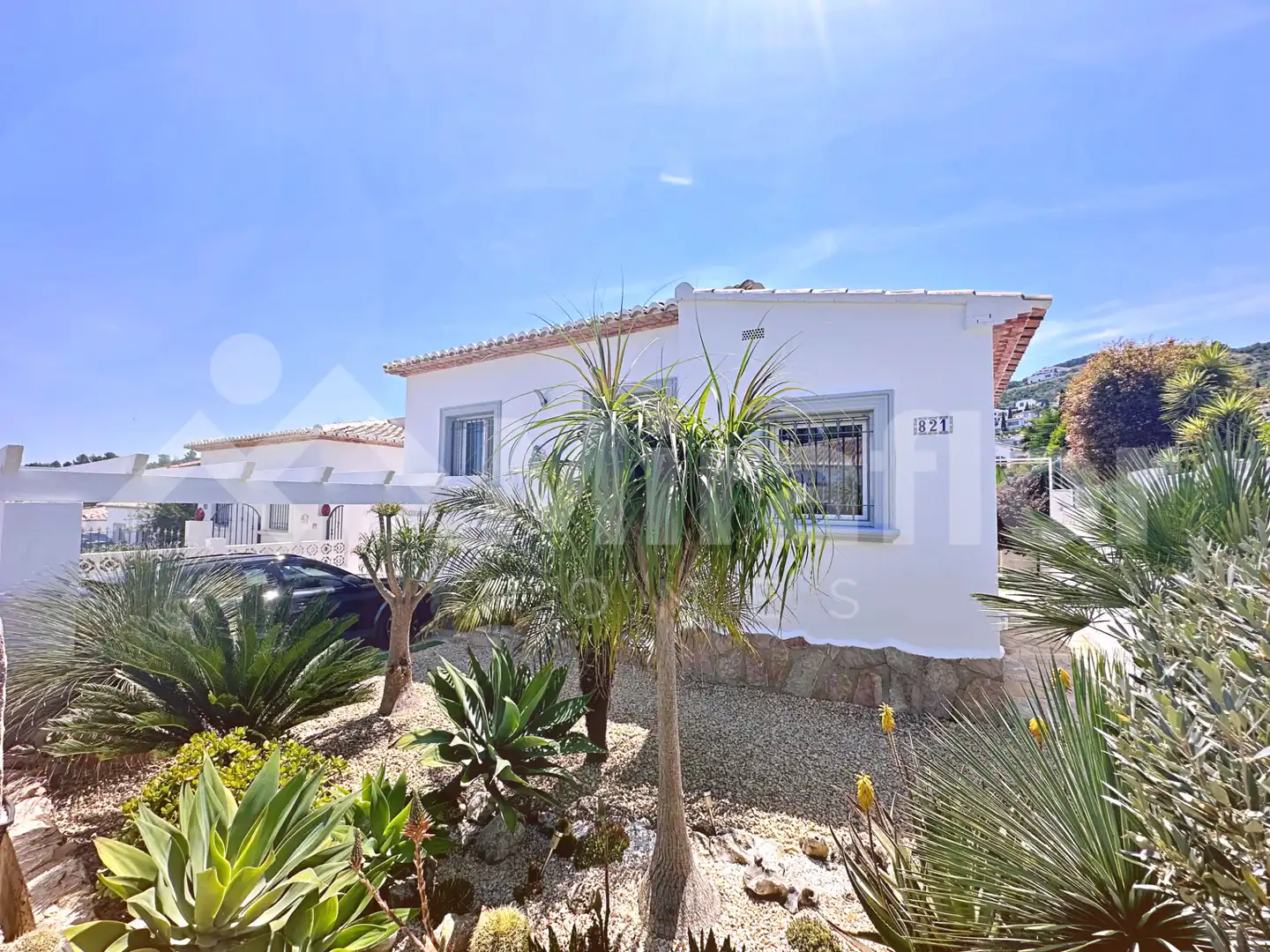 Vista exterior de Casa o xalet en venda en El Ràfol d'Almúnia amb Aire condicionat, Calefacció i Jardí privat