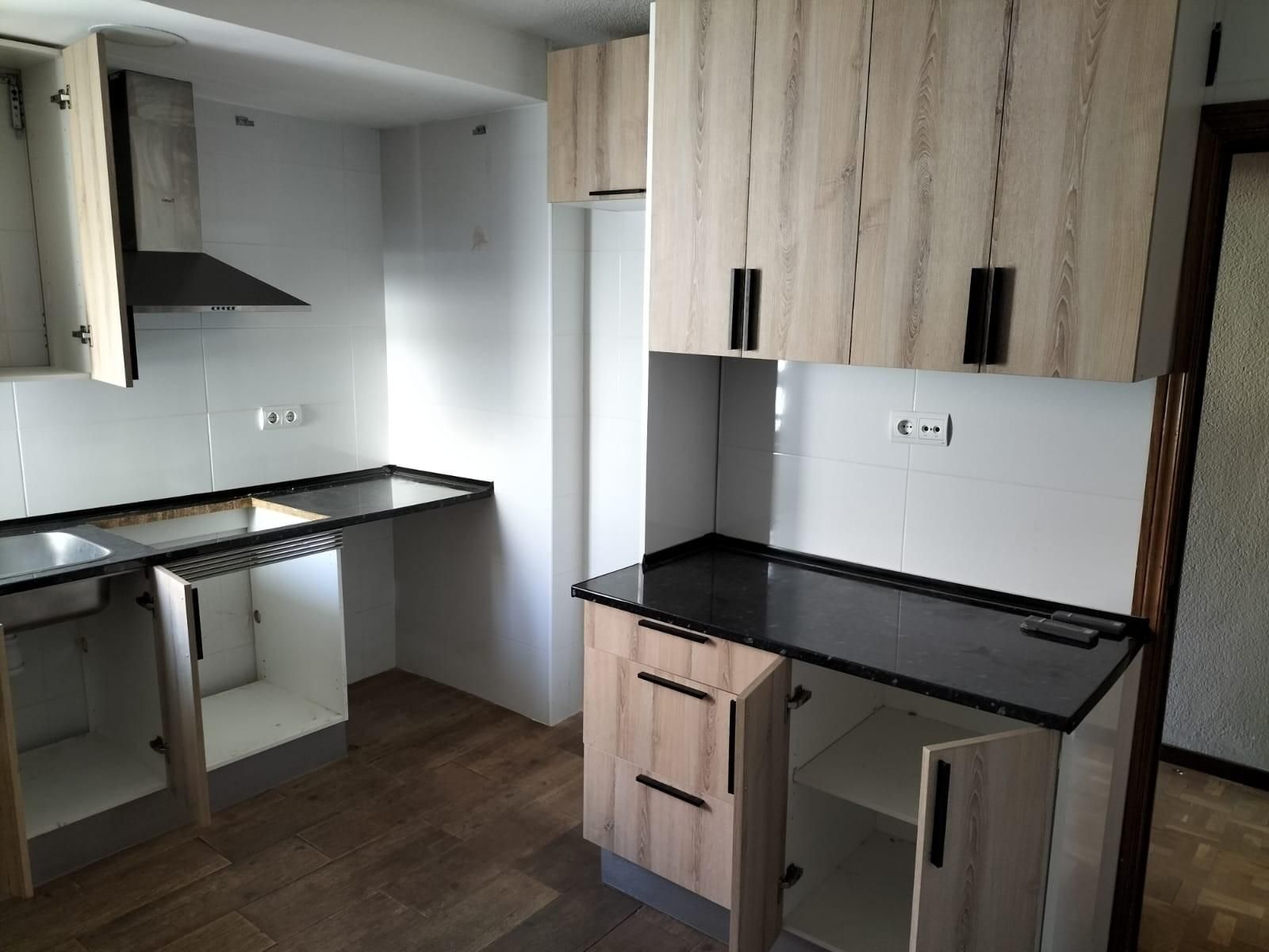 Piso en venta en  VALMOJADO, 275, Aluche