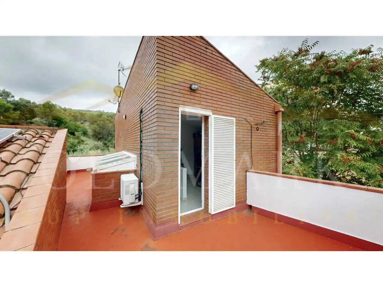 Terrassa de Casa o xalet en venda en Corbera de Llobregat amb Aire condicionat, Calefacció i Jardí privat