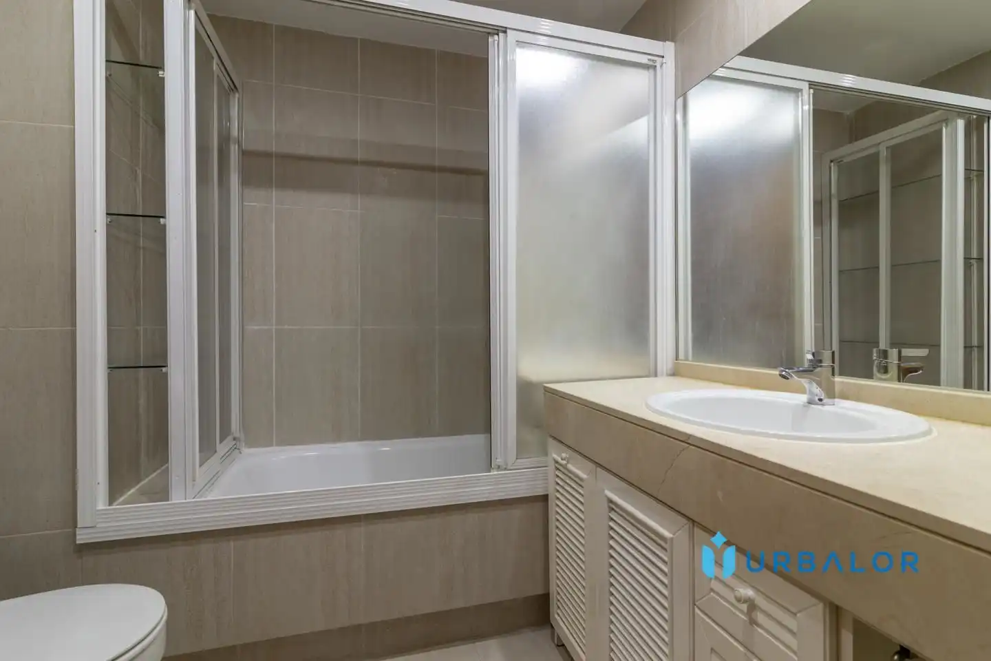 Baño de Piso en venta en Alcorcón con Aire acondicionado, Calefacción y Parquet