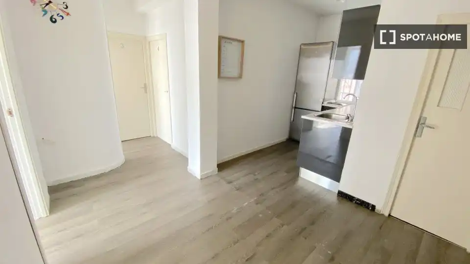 Schlafzimmer von Wohnung zur Miete in Sevilla mit Klimaanlage, Heizung und Möbliert