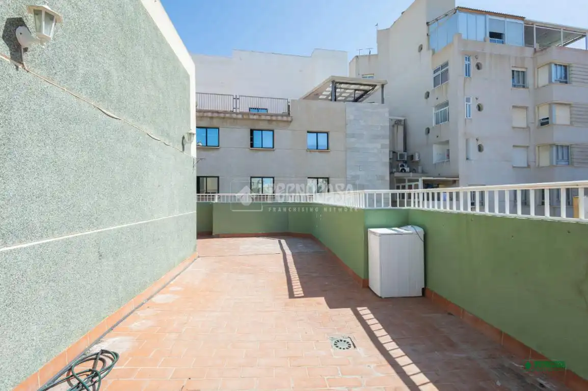 Terraza de Piso en venta en Almería con Terraza