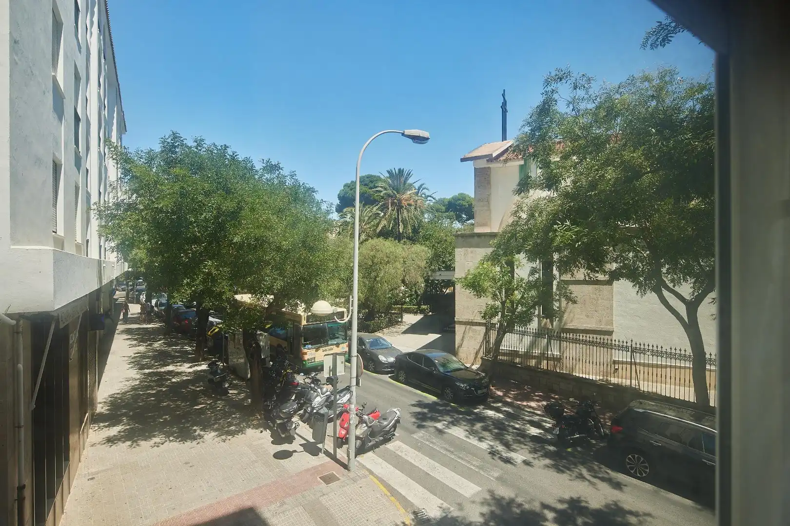 Vista exterior de Piso en venta en Cádiz con Aire acondicionado