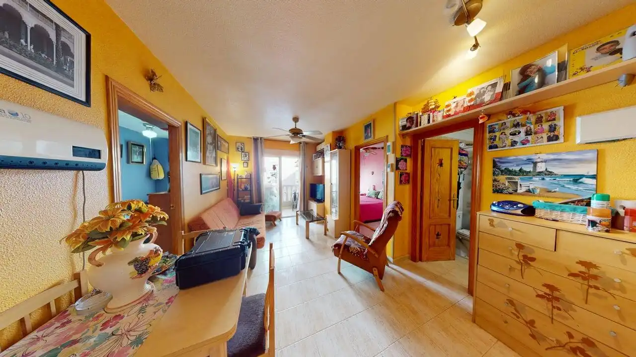 Piso con terraza en venta en Calle San Miguel de Salinas, imagen 3