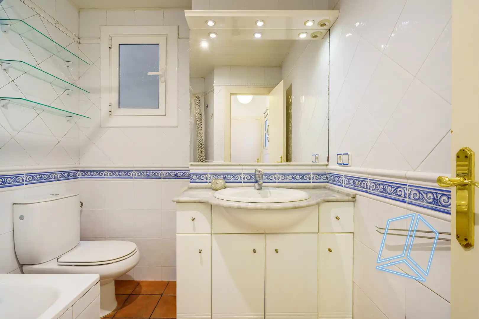 Bathroom of Attic for sale in Barcelona  with Heating and Terrace