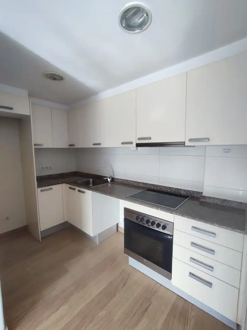 Cocina de Piso en venta en Sant Celoni con Calefacción y Trastero