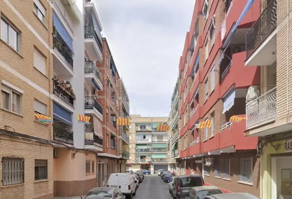 Vista exterior de Planta baja en venta en Paterna