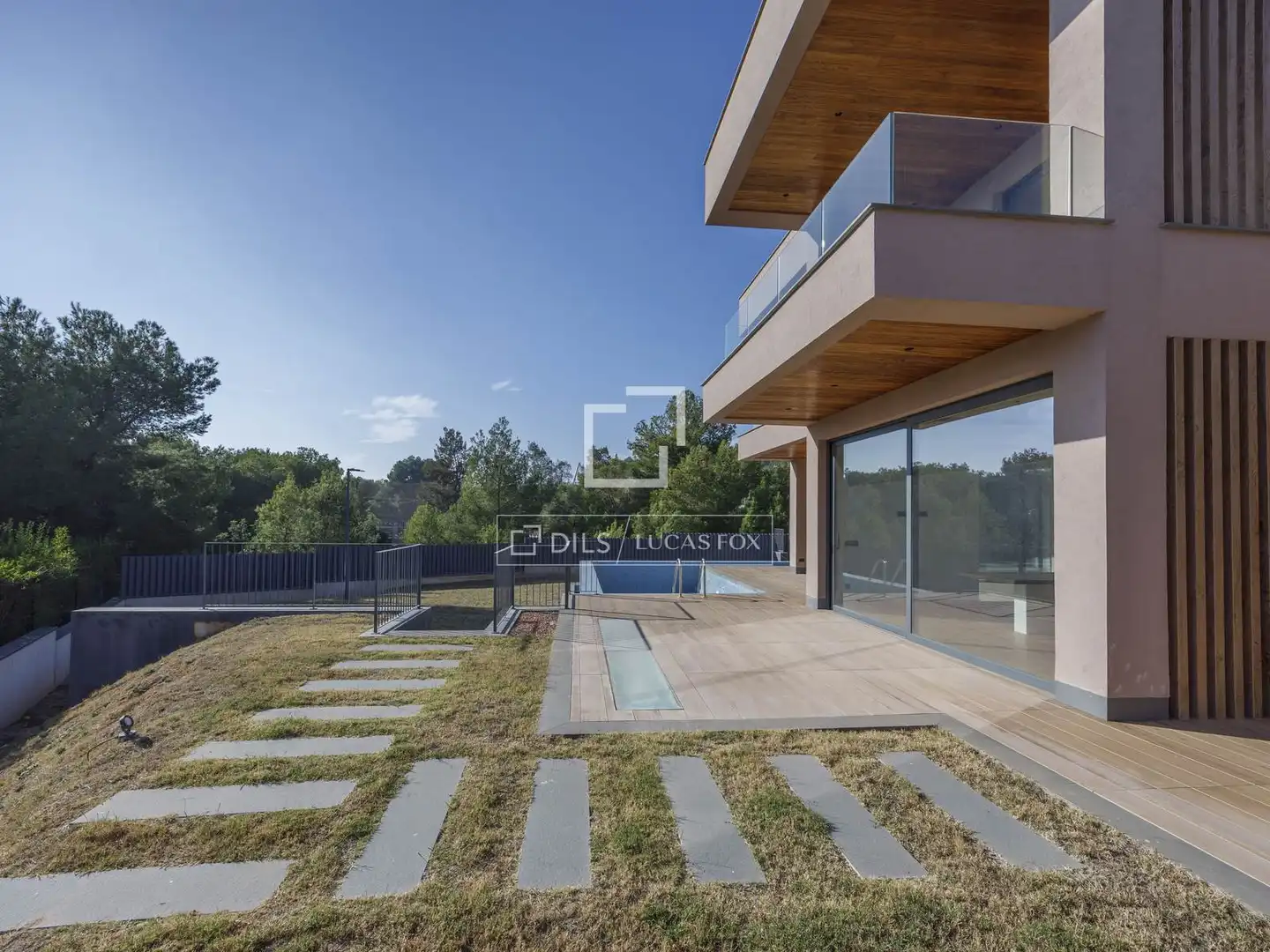 Casa o xalet en venda en Sagunto / Sagunt amb Aire condicionat, Calefacció i Jardí privat
