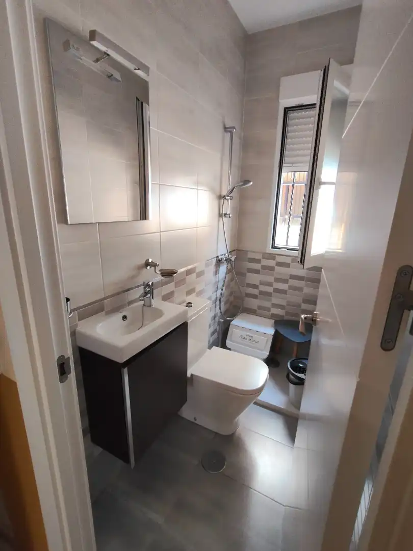 Bathroom of Buildings for sale in Leganés