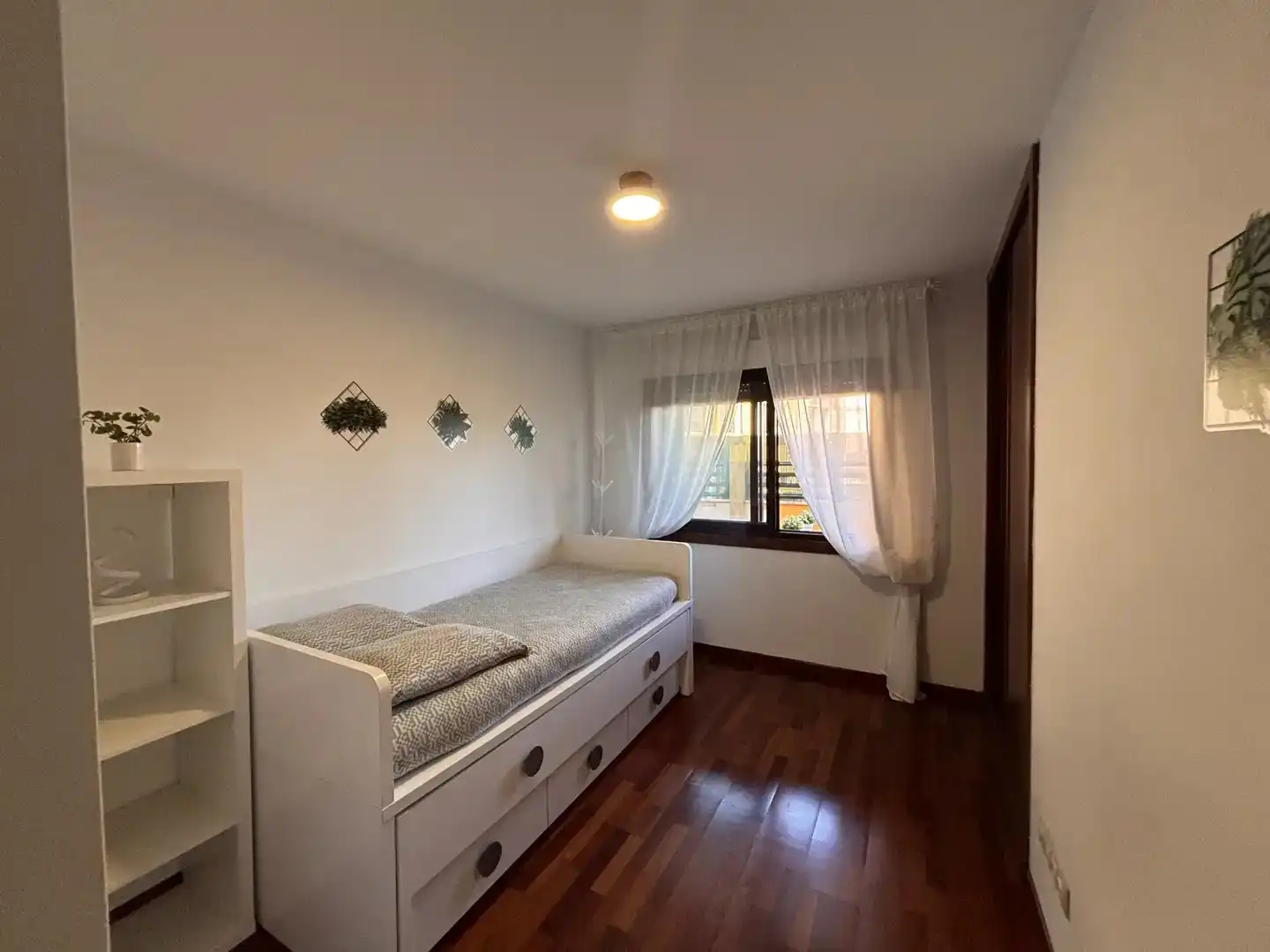Schlafzimmer von Erdgeschoss zum Verkauf in O Grove   mit Klimaanlage, Heizung und Privatgarten