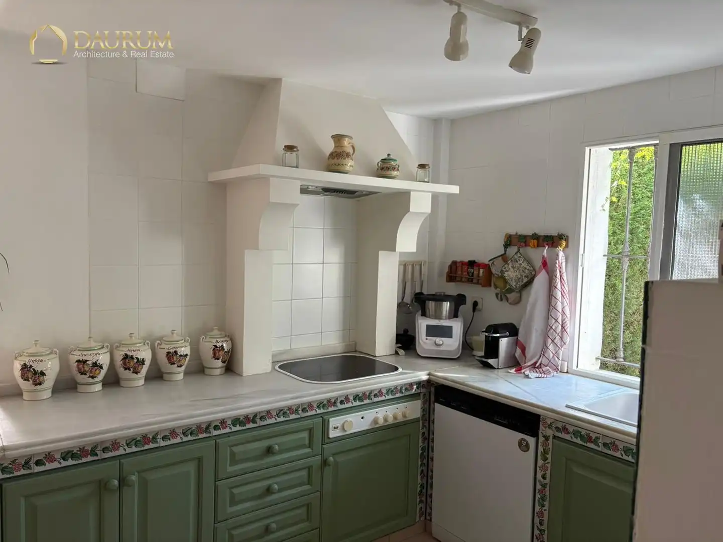Cocina de Casa o chalet en venta en Mairena del Aljarafe con Aire acondicionado, Calefacción y Terraza