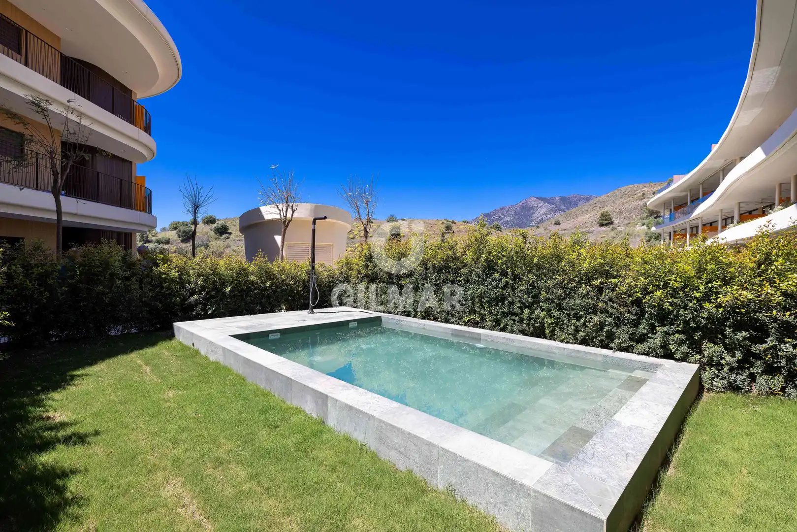 Piscina de Pis en venda en Fuengirola amb Calefacció, Jardí privat i Traster