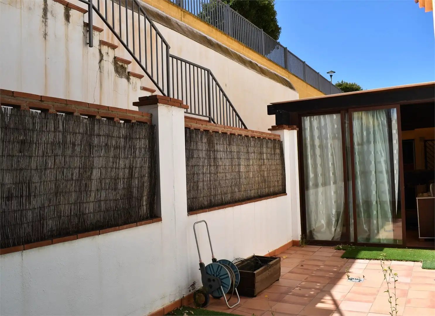 Jardín de Planta baja en venta en Vélez-Málaga con Aire acondicionado, Terraza y Piscina comunitaria