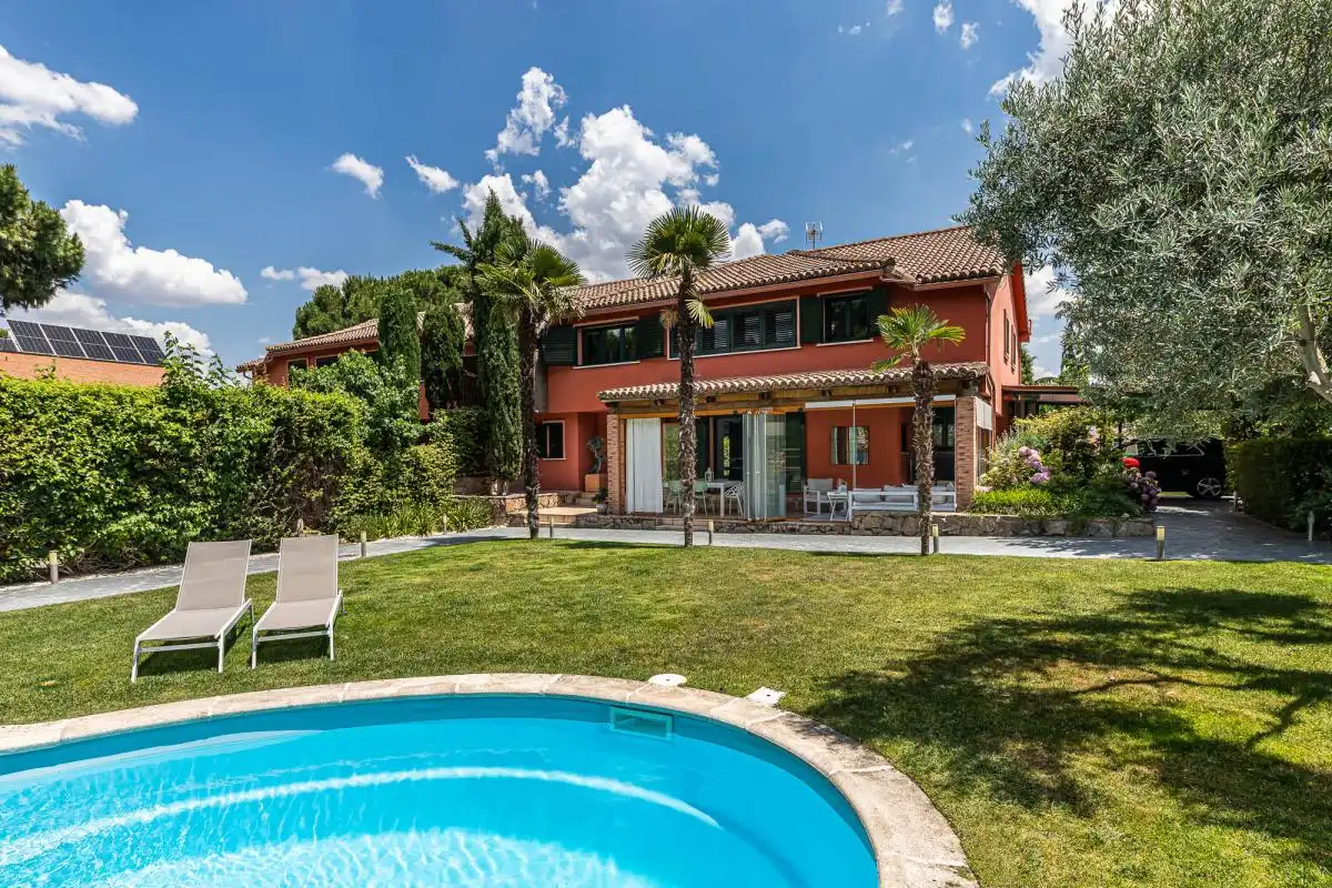 Garden of Detached homes for sale in Boadilla del Monte  with Air Conditioner, Heating and Private garden